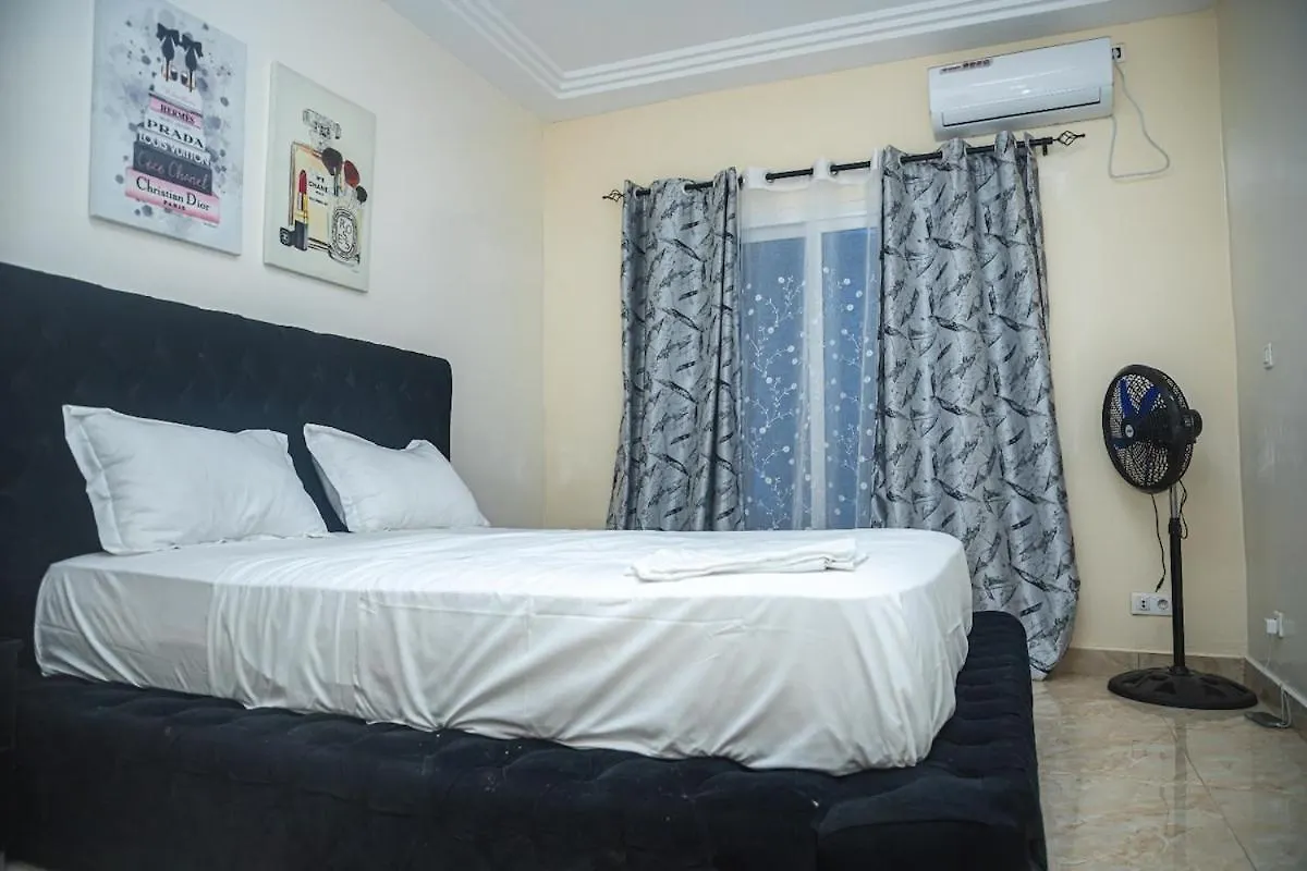 Studio Equipped To Your Liking 0*, Dakar Senegal